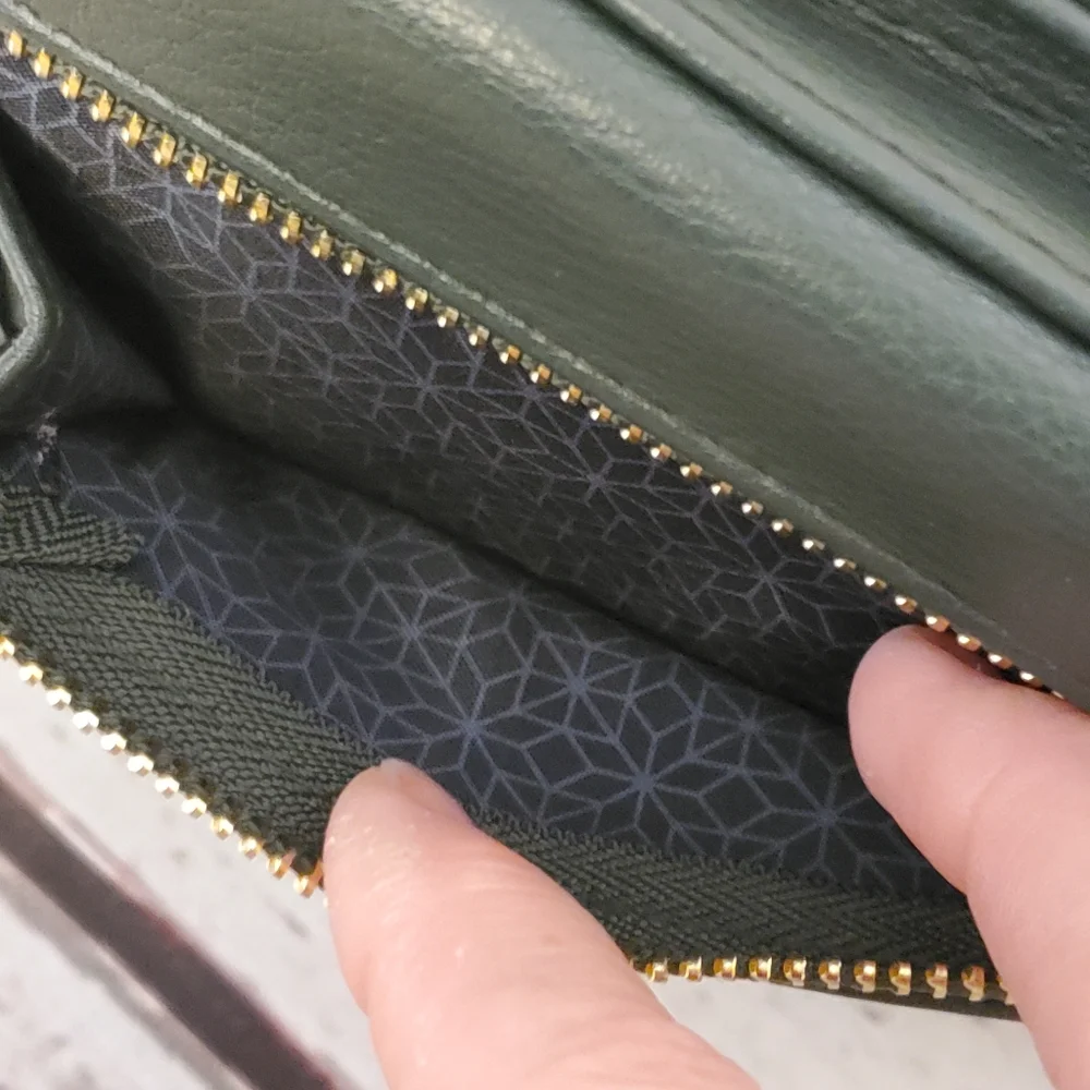 Time and Tru recycled materials women's crossbody wallet green